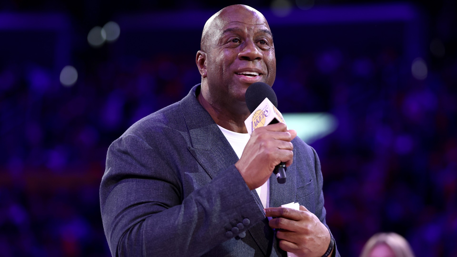 Magic Johnson to lead 137th Rose Parade as grand marshal