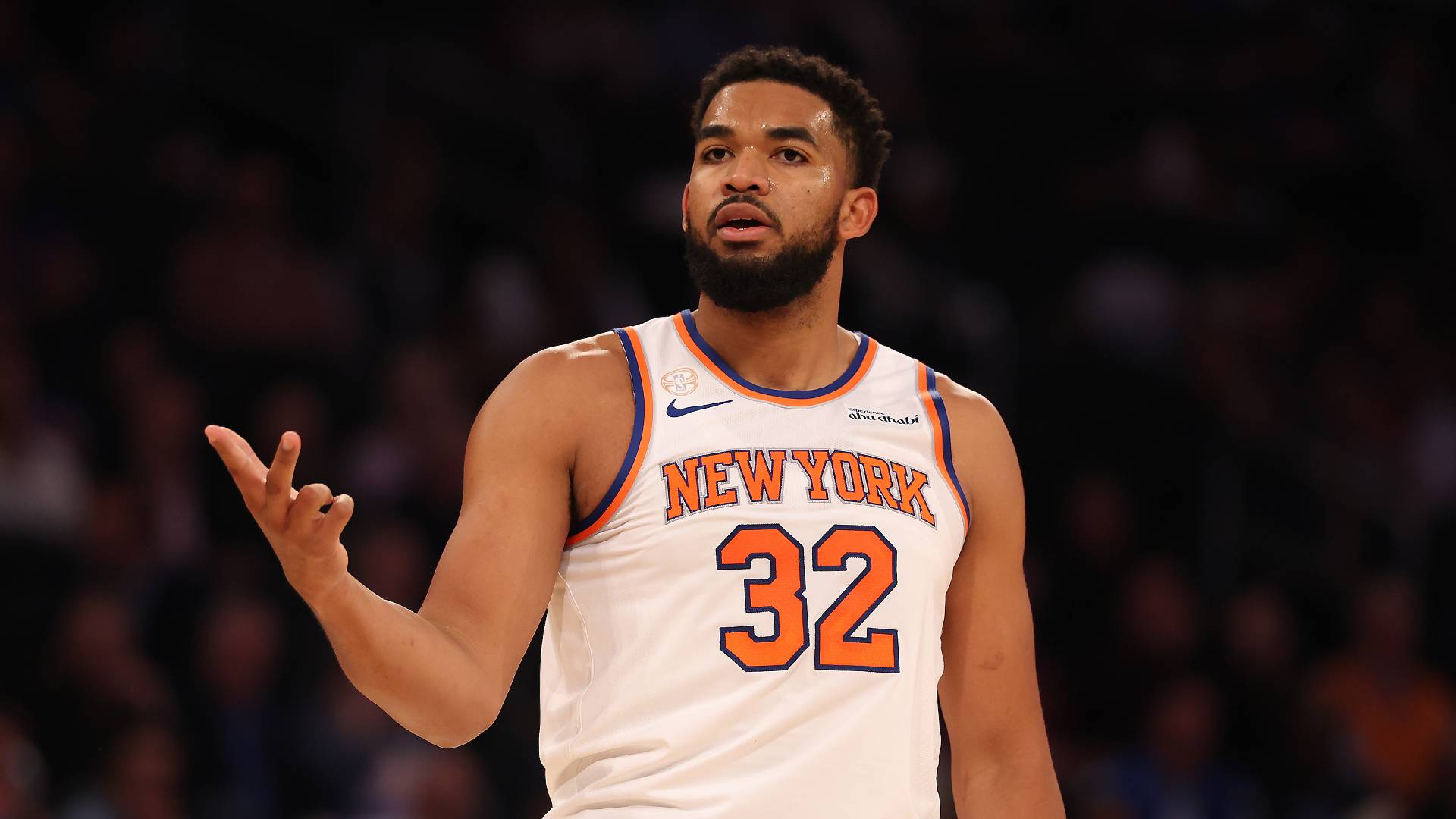 Live Updates: top moments, highlights and stats from a 8 game-night in the NBA featuring Bull vs. Knicks, Heat vs. Lakers