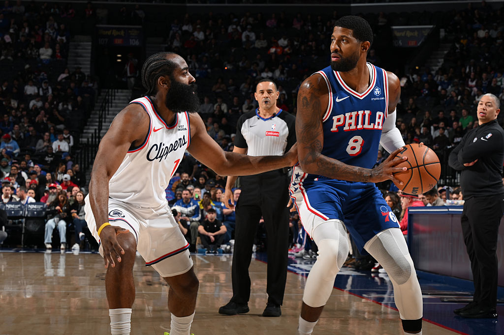 סיקור 8 משחקי שני / עמיחי קטן