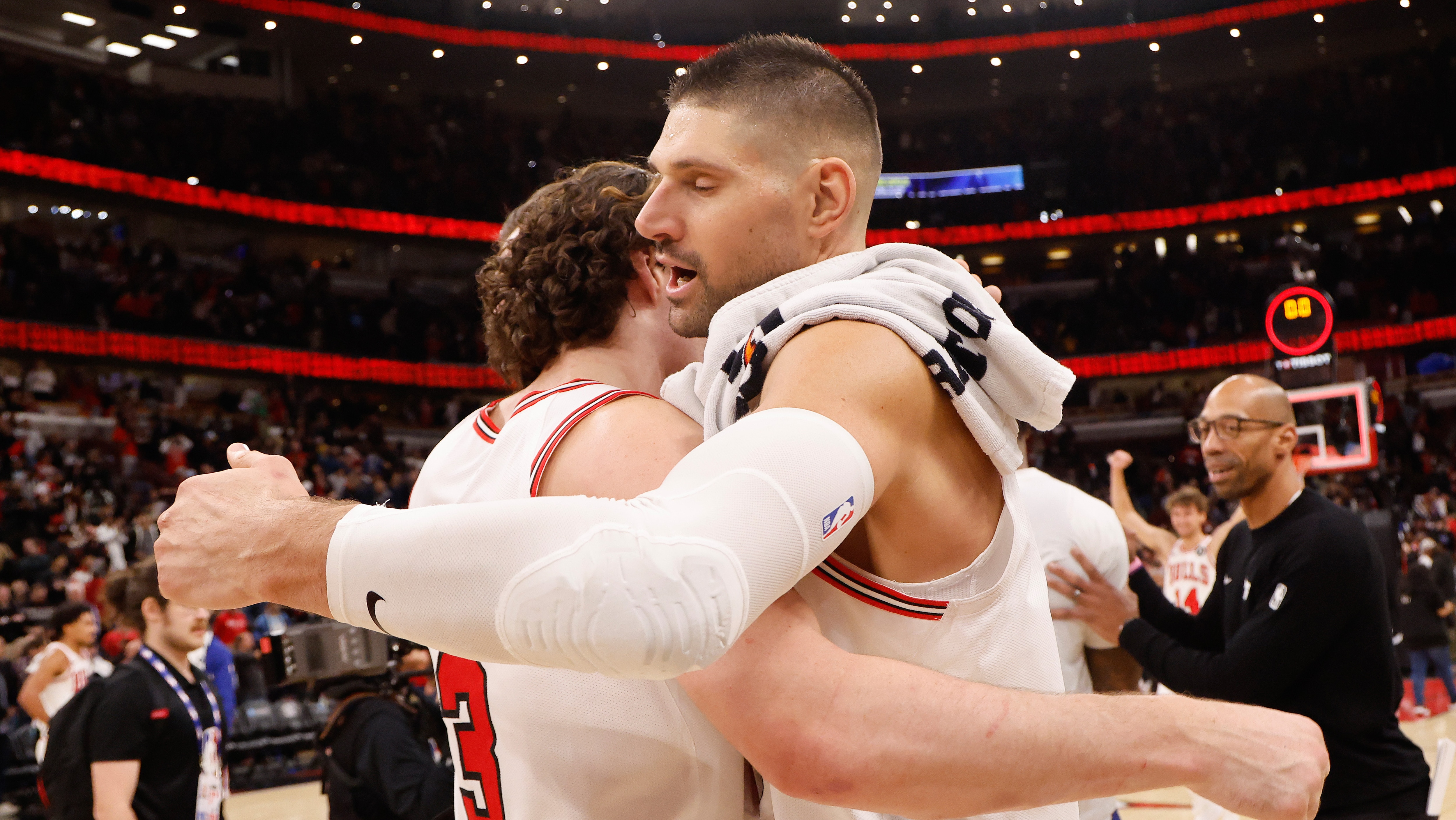 Philadelphia 76ers vs Chicago Bulls Nov 4, 2025 Play-by-Play | NBA.com