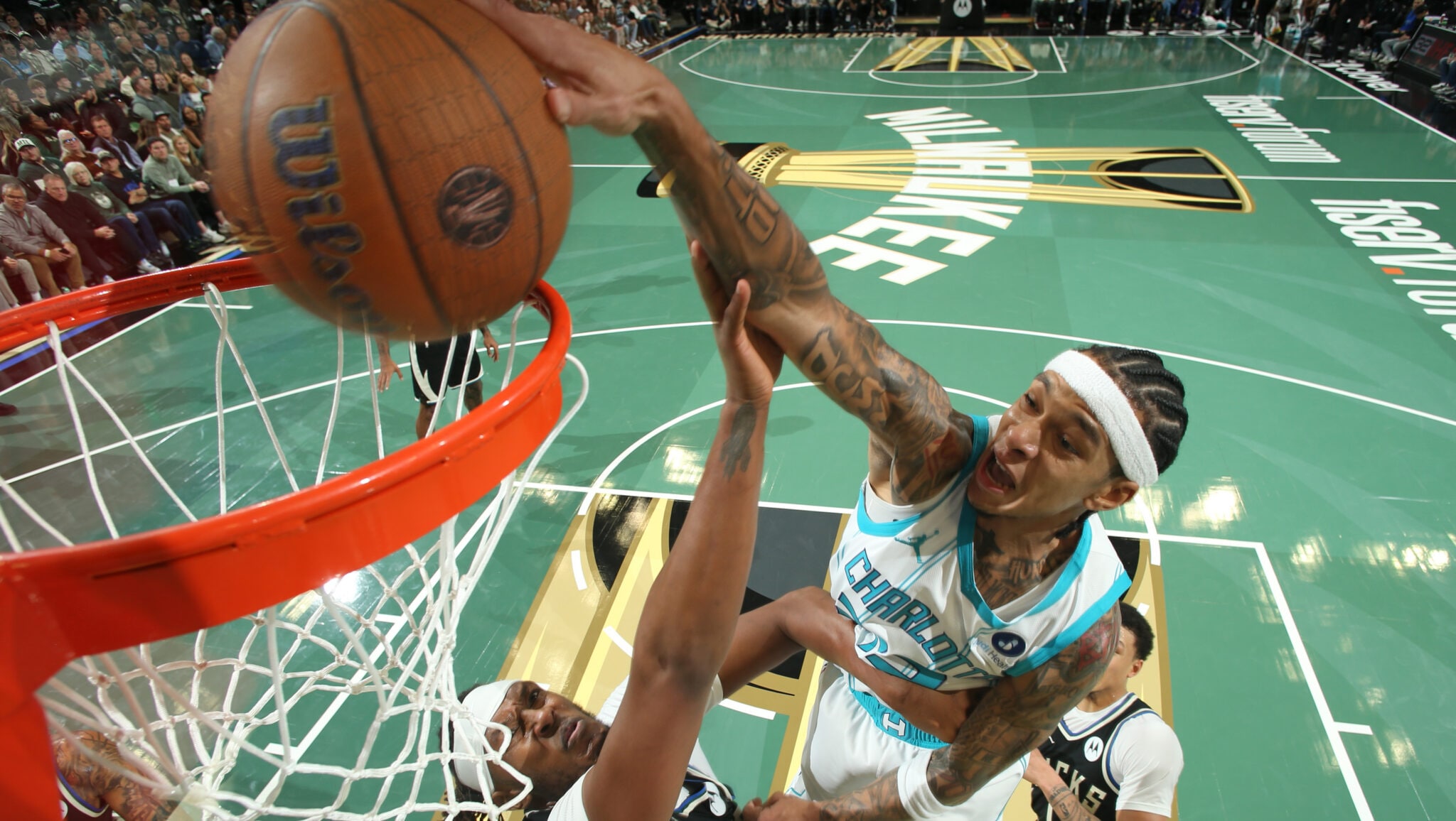 NBA Cup Updates: Big night from Curry, Harden, Knicks