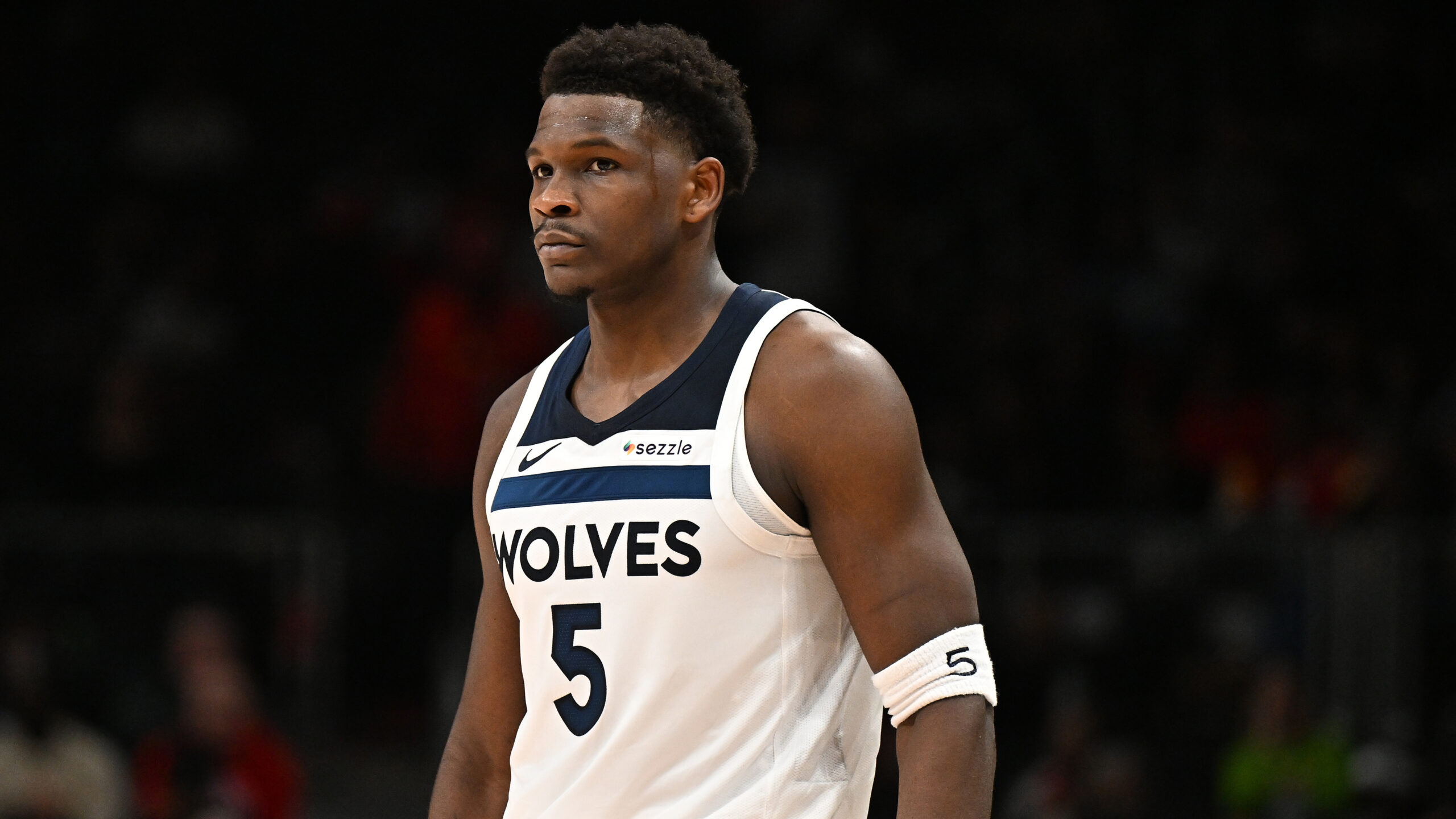 Anthony Edwards leaves bench late in loss for 2nd early exit from a Timberwolves game in one week