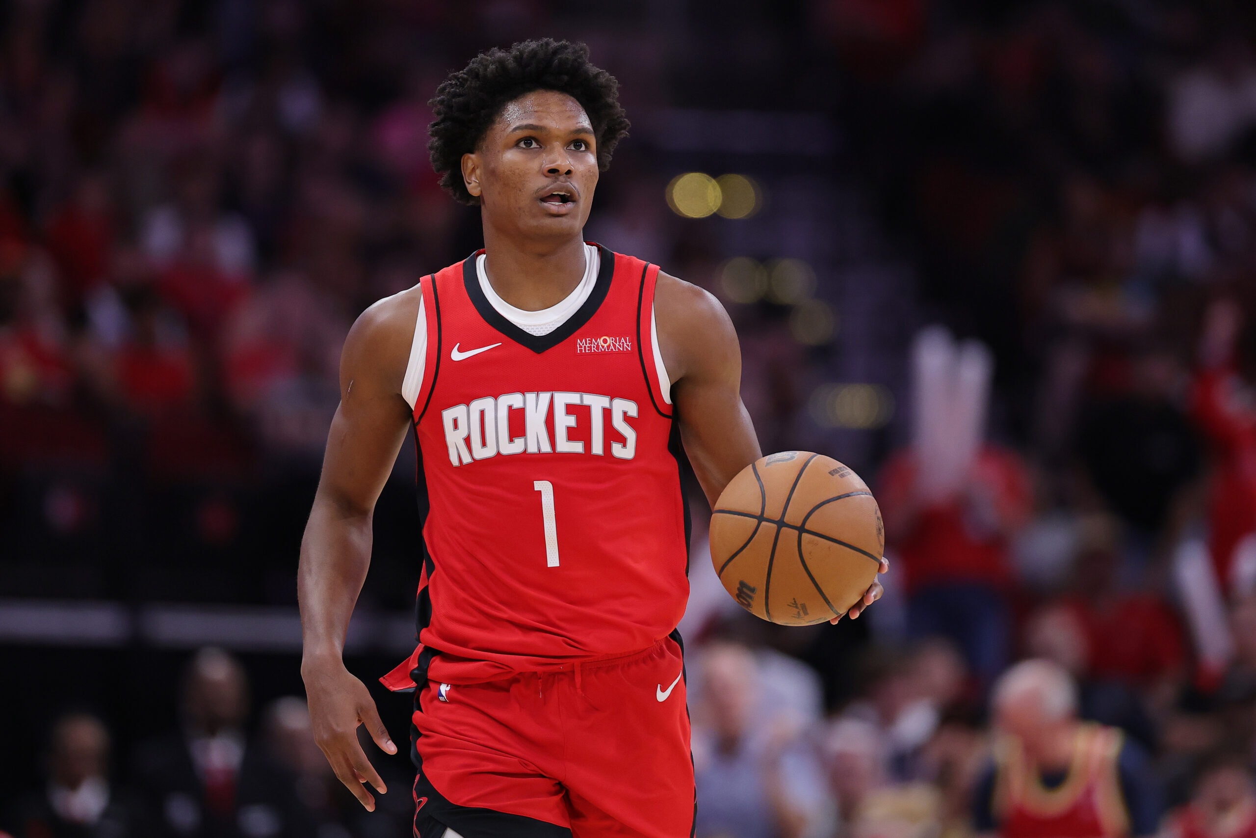 The Athletic: How Amen Thompson has become Rockets' floor raiser with his energy and athleticism