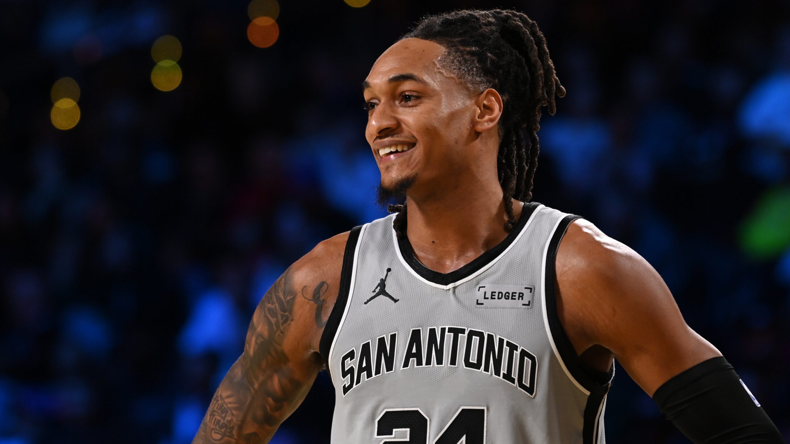 Live Updates from Las Vegas: Spurs and Knicks close in the fourth