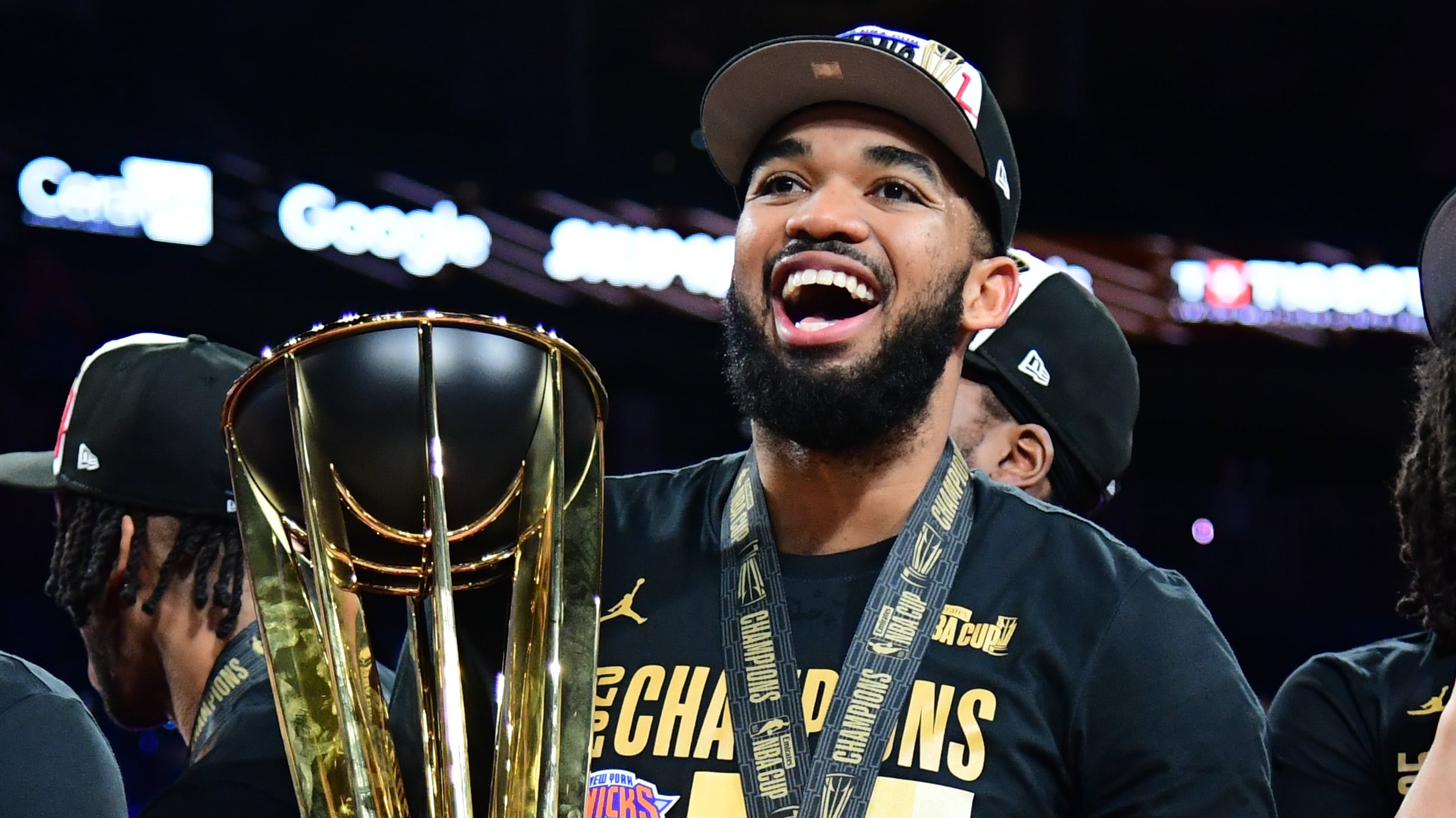 Knicks win the Emirates NBA Cup, take first trophy since 1973