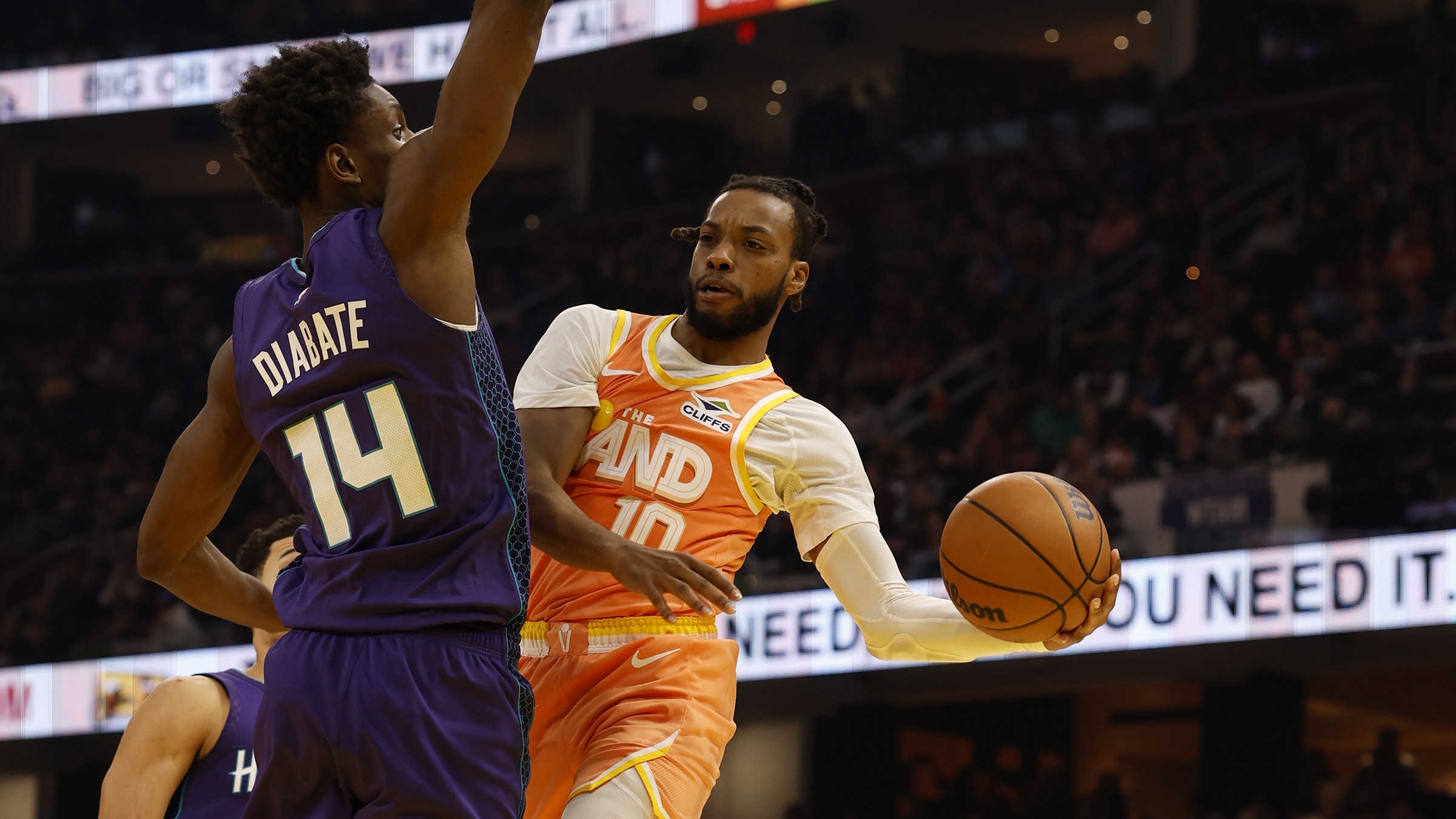 Live Updates: Top moments and highlights of a 7-game night in the NBA