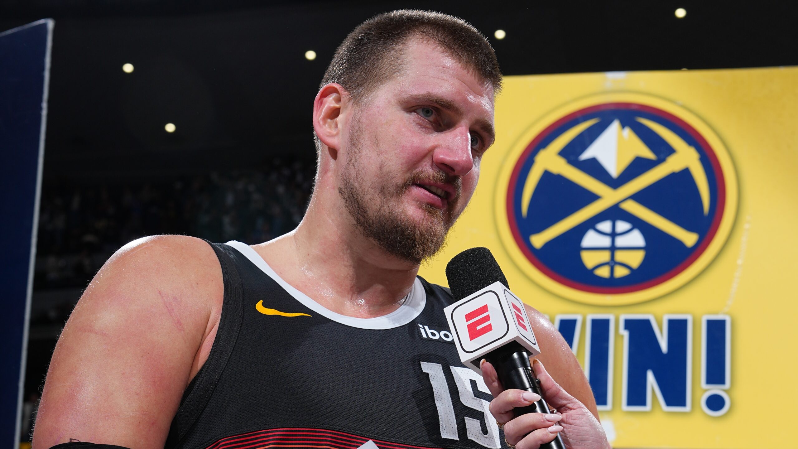 A Classic Christmas: Jokić & Ant duel in OT, Knicks come back, Spurs drop OKC (again)