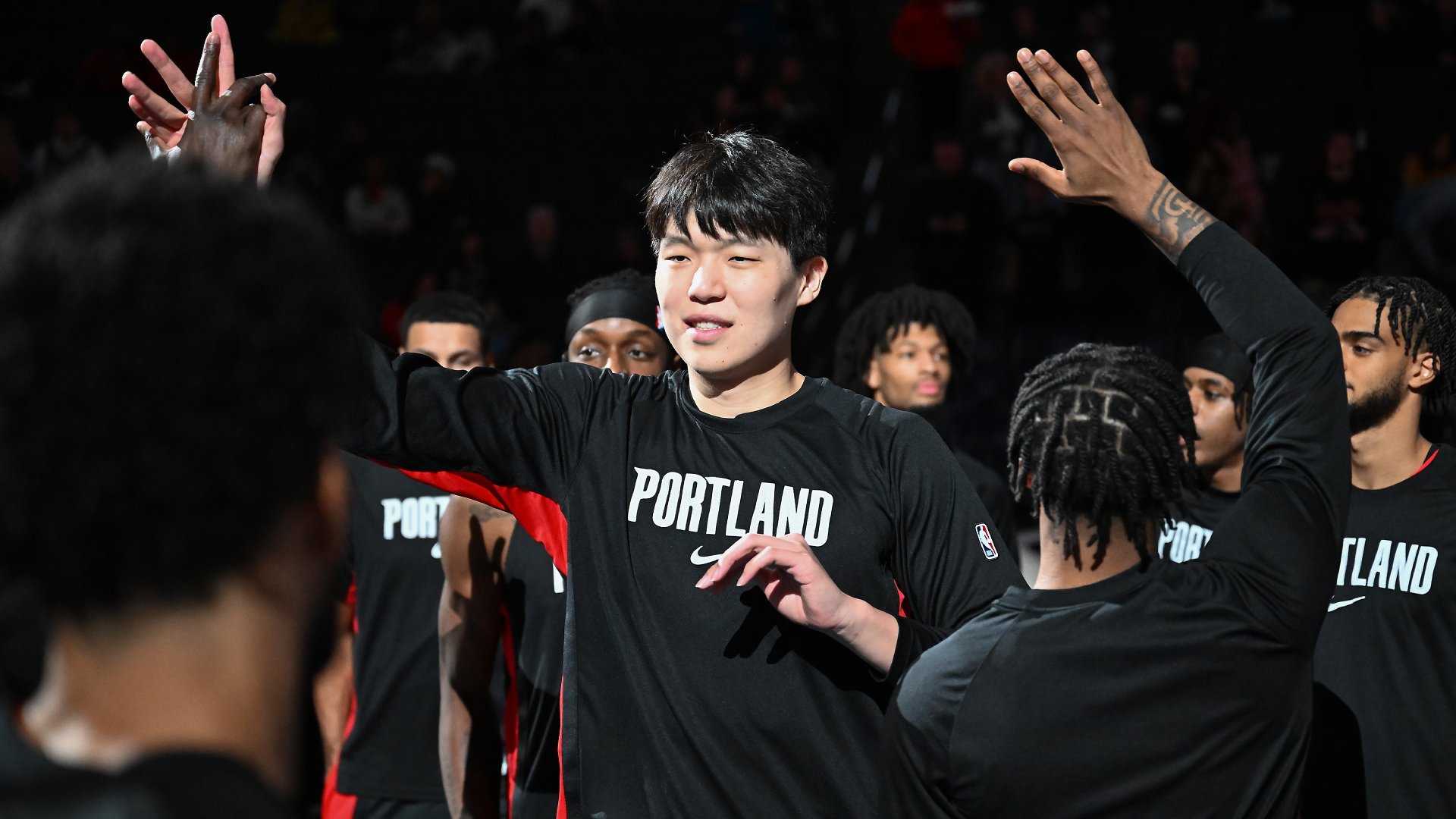 Blazers rookie Yang Hansen makes first NBA start