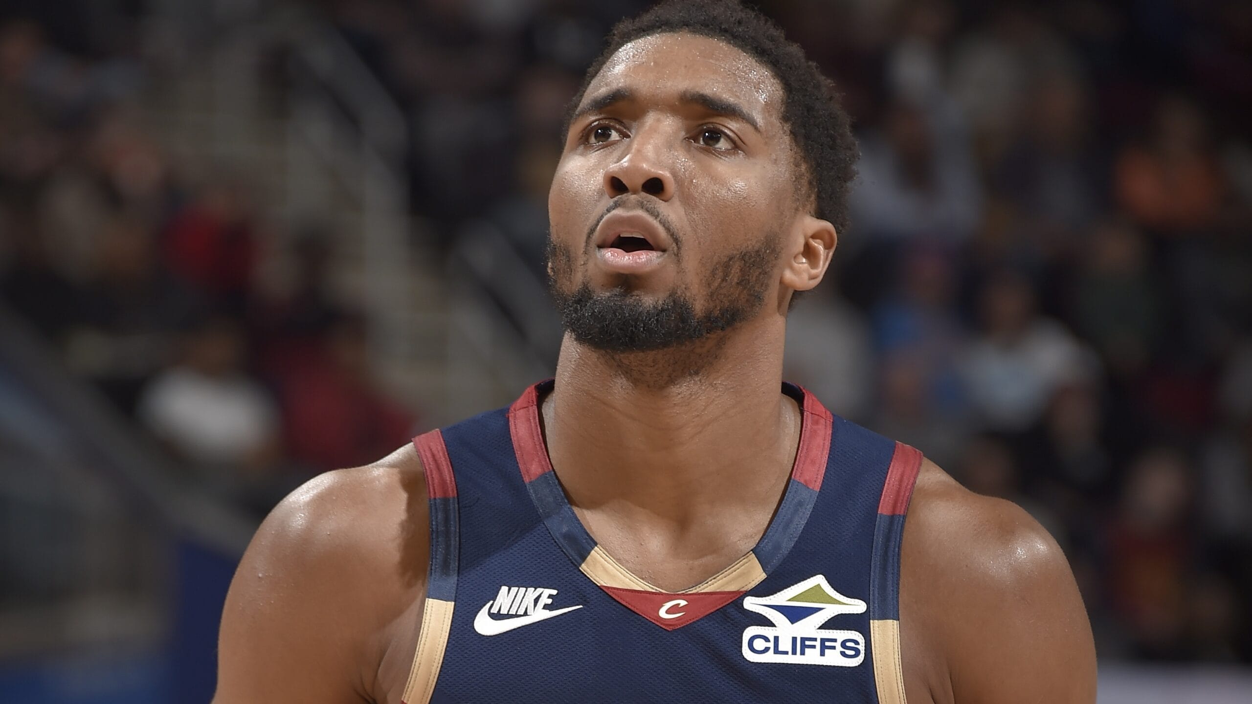 A Mitchell-Murray duel leads a 10-game night in the NBA