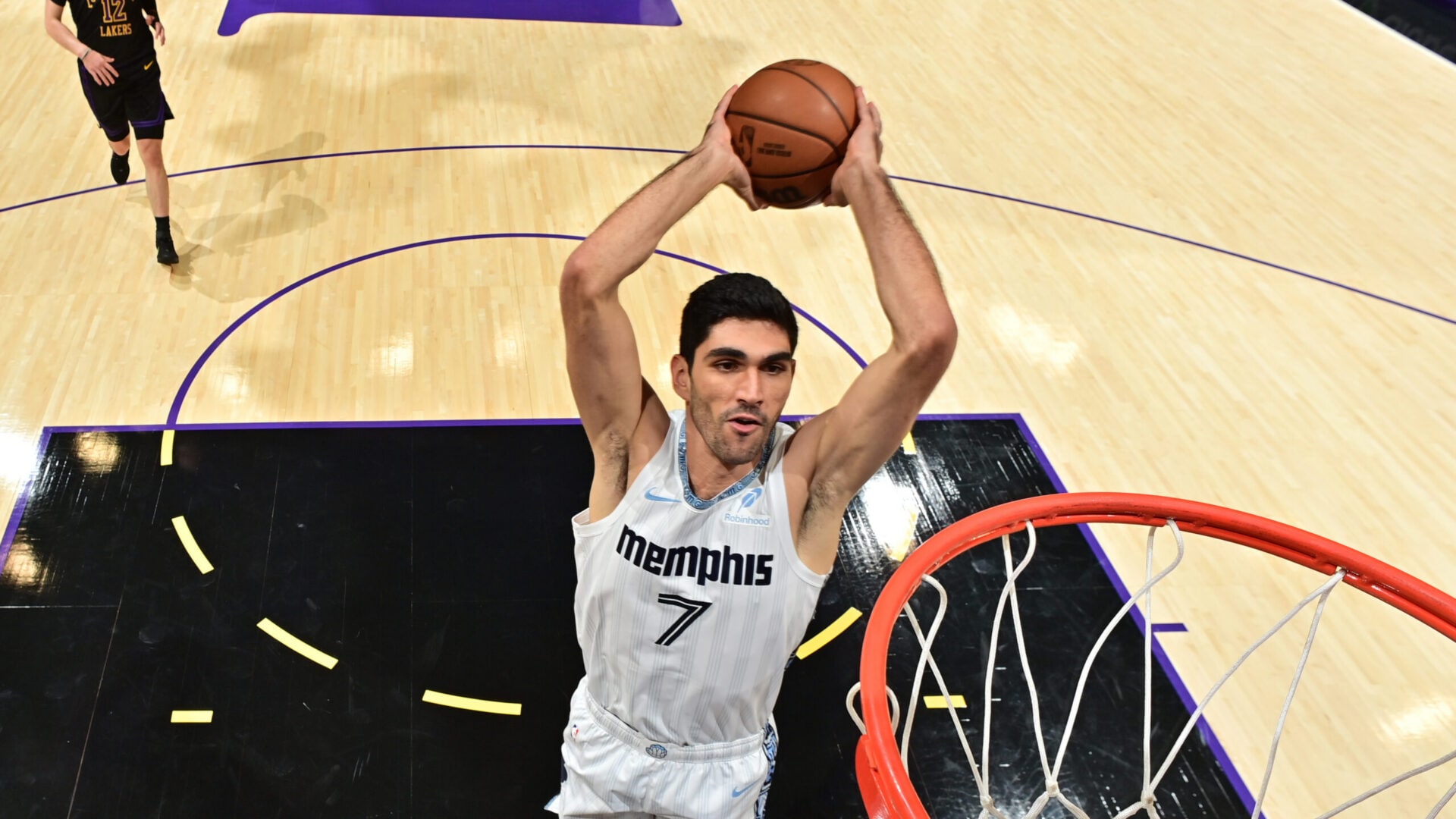 Reports: Mavericks to acquire Santi Aldama from Grizzlies