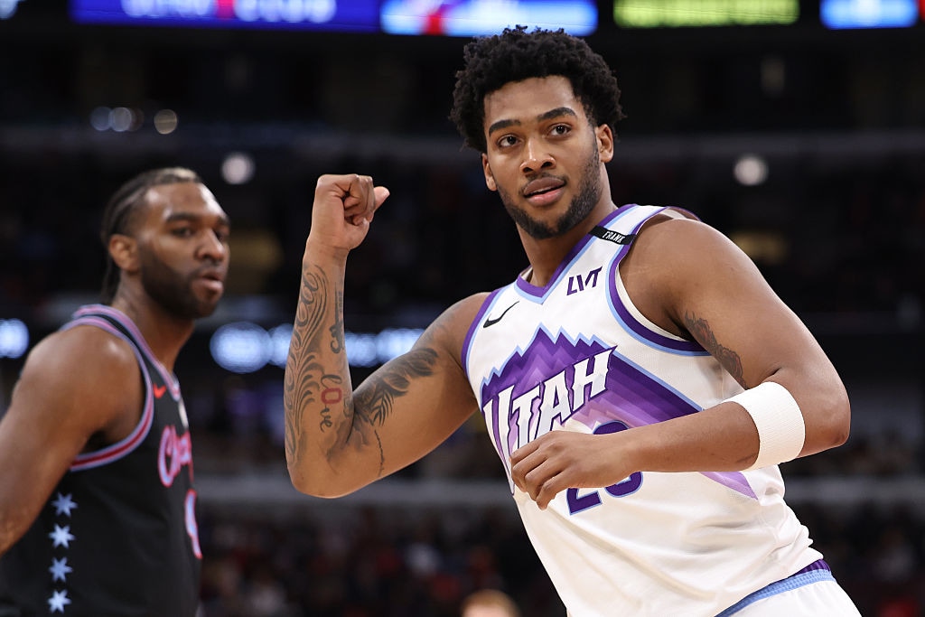 Live Updates: Jamal Murray's Nuggets take on Cooper Flagg's Mavericks on a seven-game night