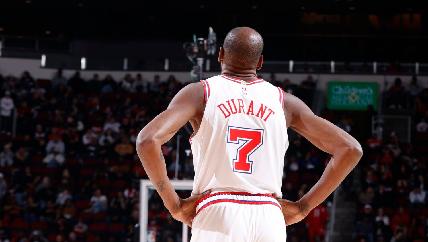 Kevin Durant passes Dirk Nowitzki for 6th on the NBA's career scoring list