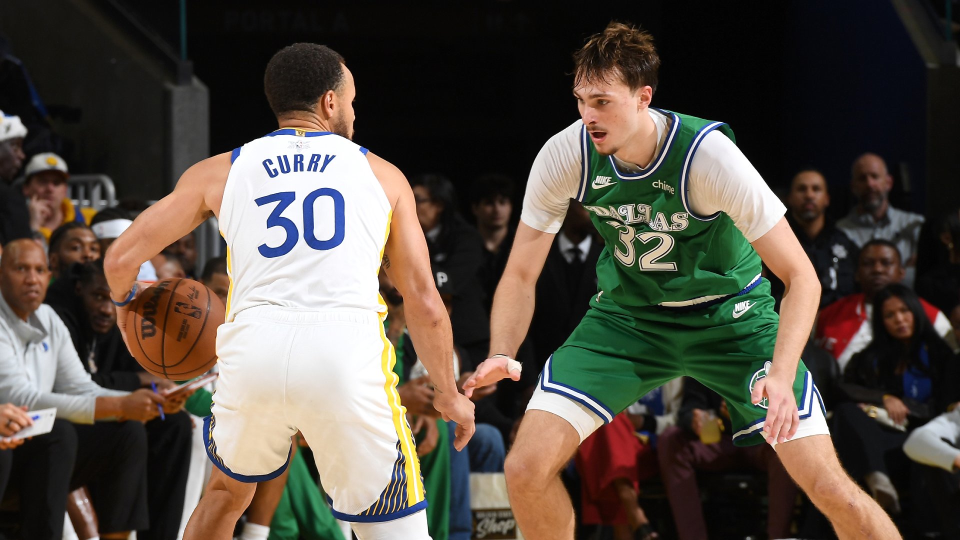 Live Updates: Warriors-Mavs, Lakers-Clippers and Thursday's action around the NBA