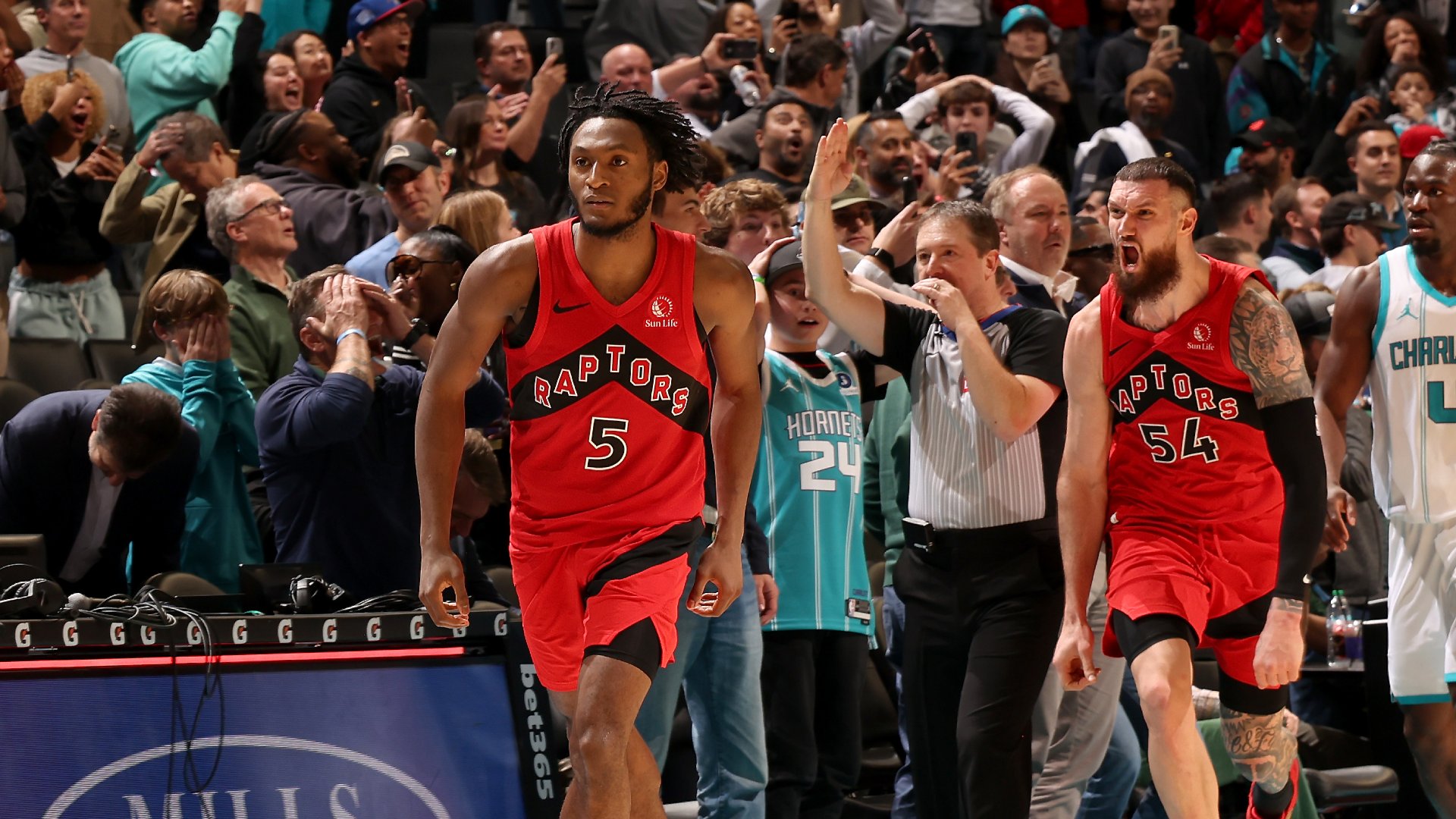 Starting 5: Clutch buckets abound on 12-game night