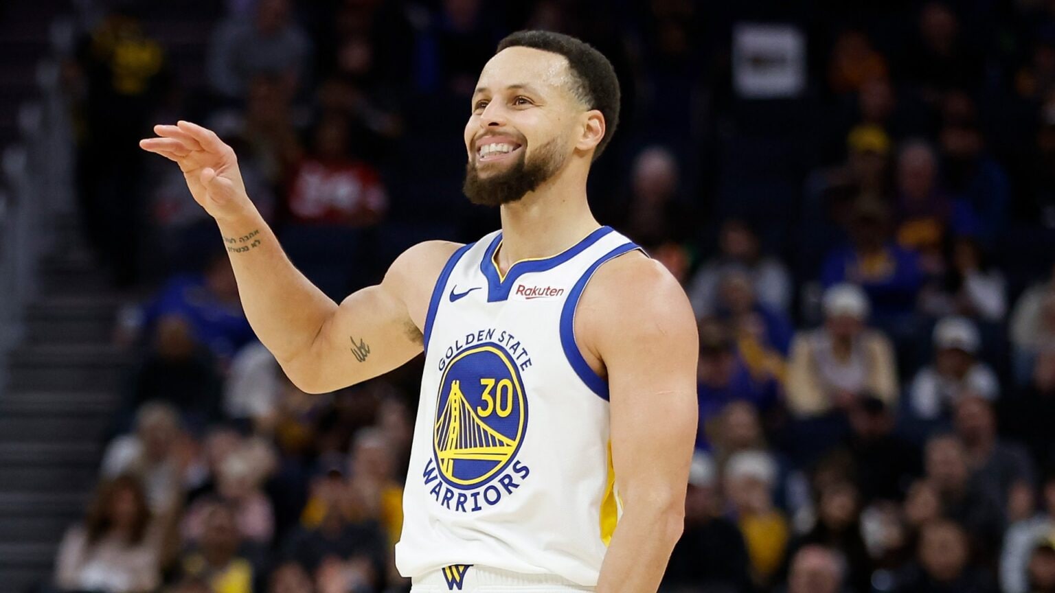 סיקור 6 משחקי ראשון מתוך 8 שתוכננו במקור / עמיחי קטן