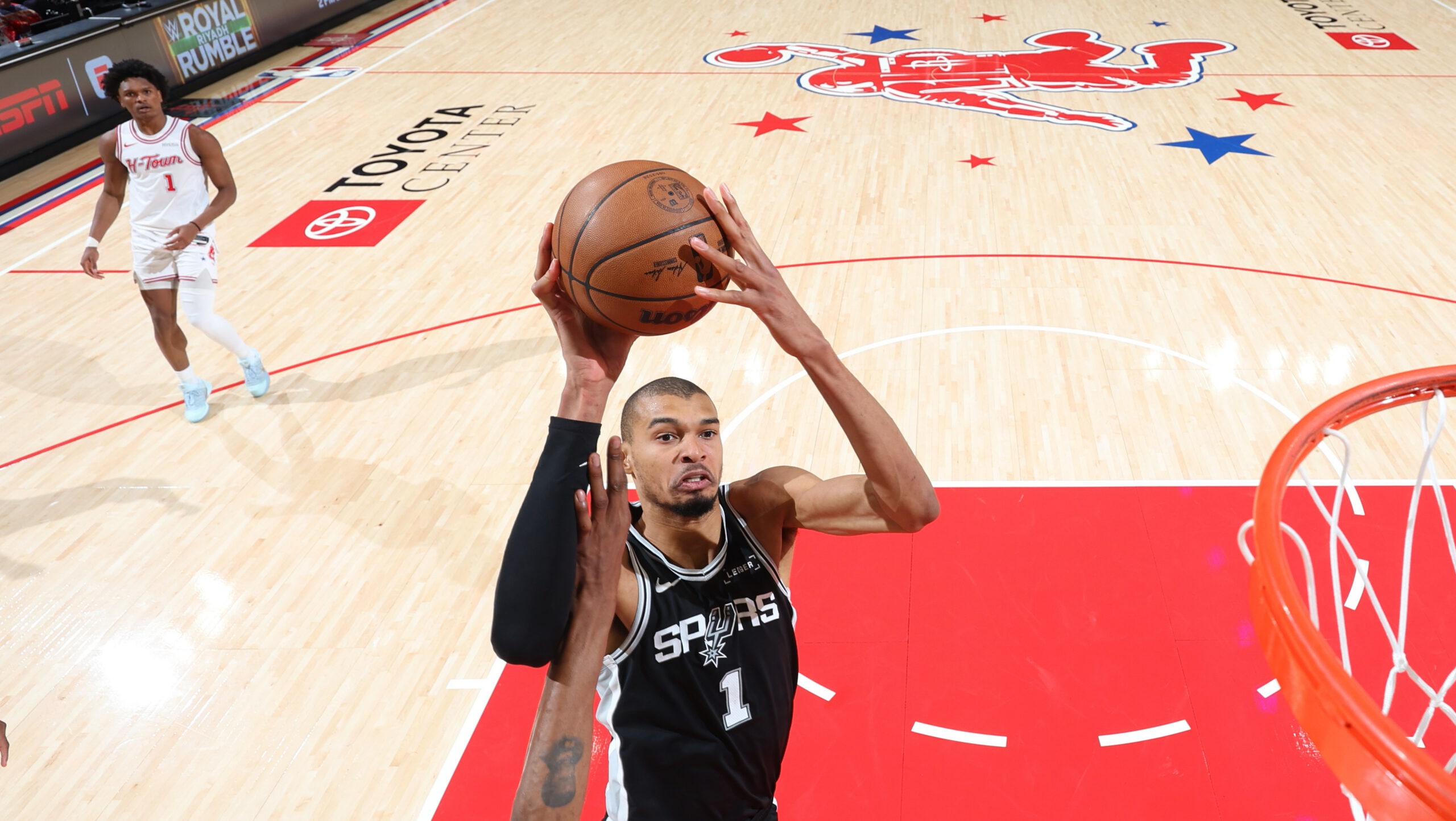 Starting 5: Spurs get big win in Houston; Prime doubleheader looms