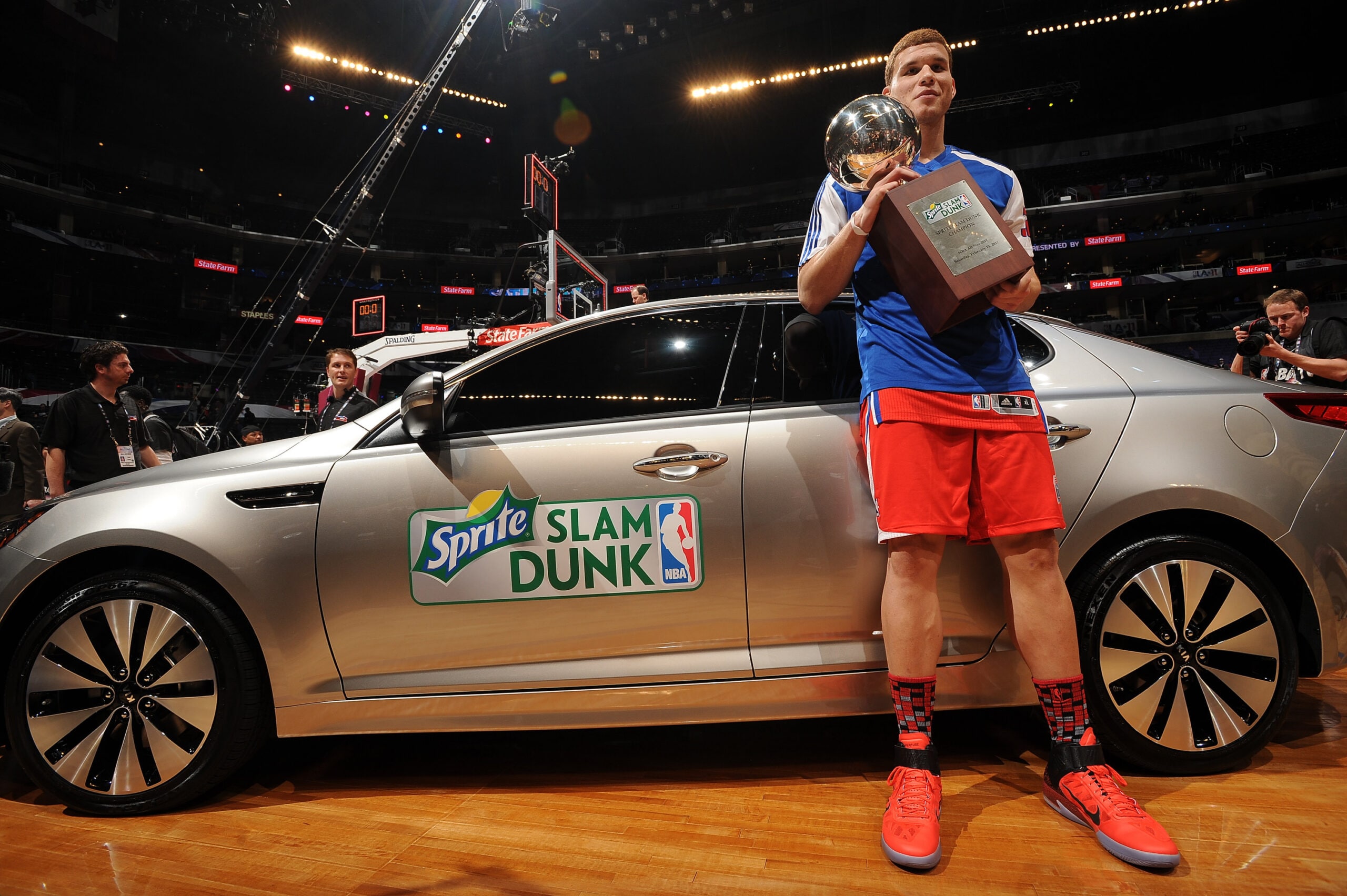 Blake Griffin Wins 2011 Slam Dunk Contest