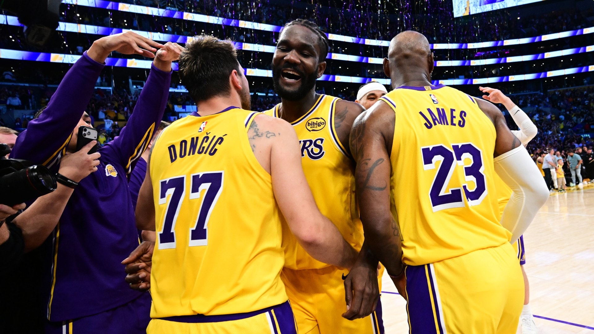 The Athletic: Deandre Ayton says he’s ‘110 percent’ bought in with