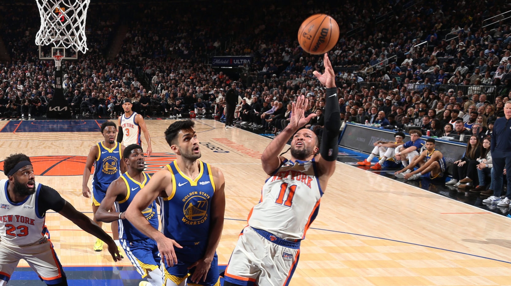 Live Updates: Knicks Complete Comeback, Thunder Defeat Wolves