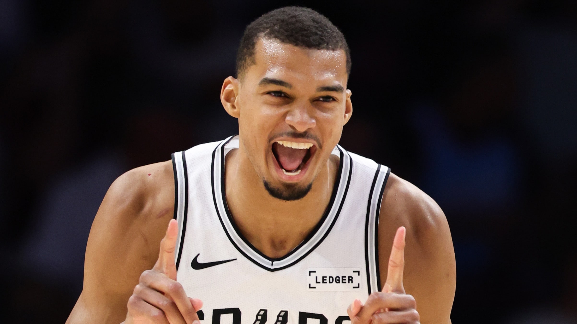 Live Updates: Cooper Flagg's Mavericks take on Kristaps Porziņģis' Warriors on Peacock