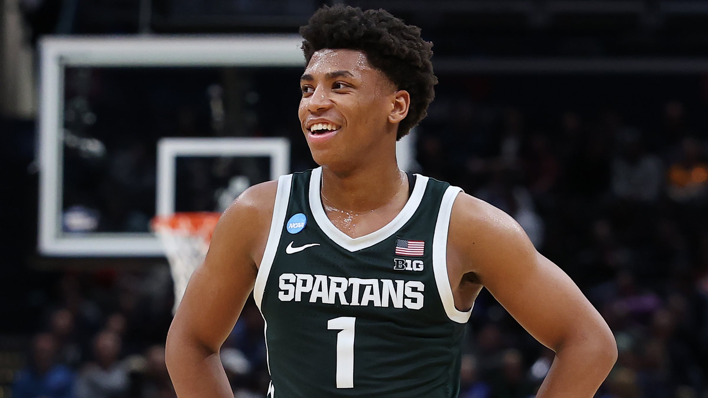 Live Updates: March Madness, Sweet Sixteen, Day 2 | A pair of close contests