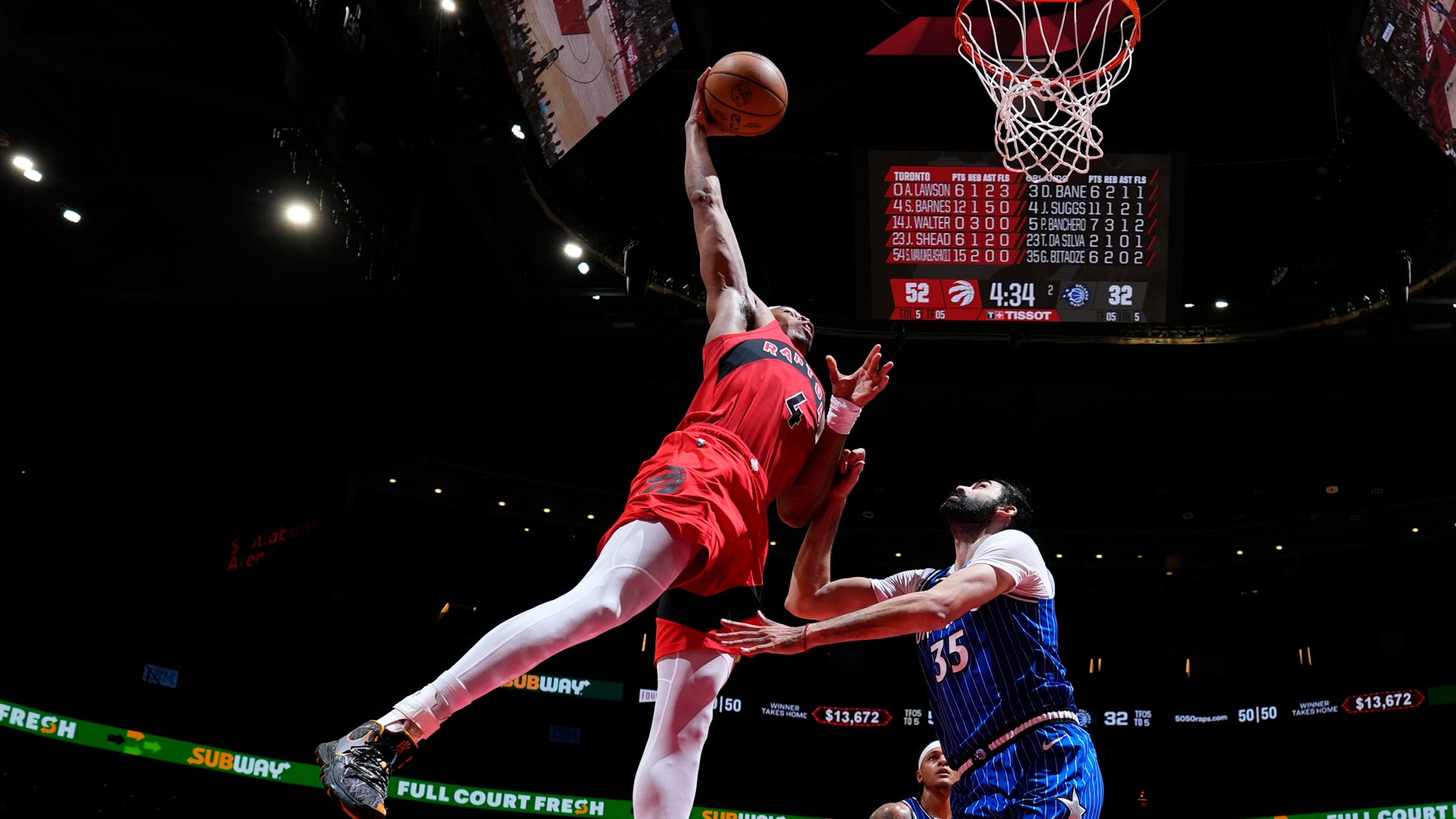 Sunday's Top 10 Plays: Barnes drops the hammer