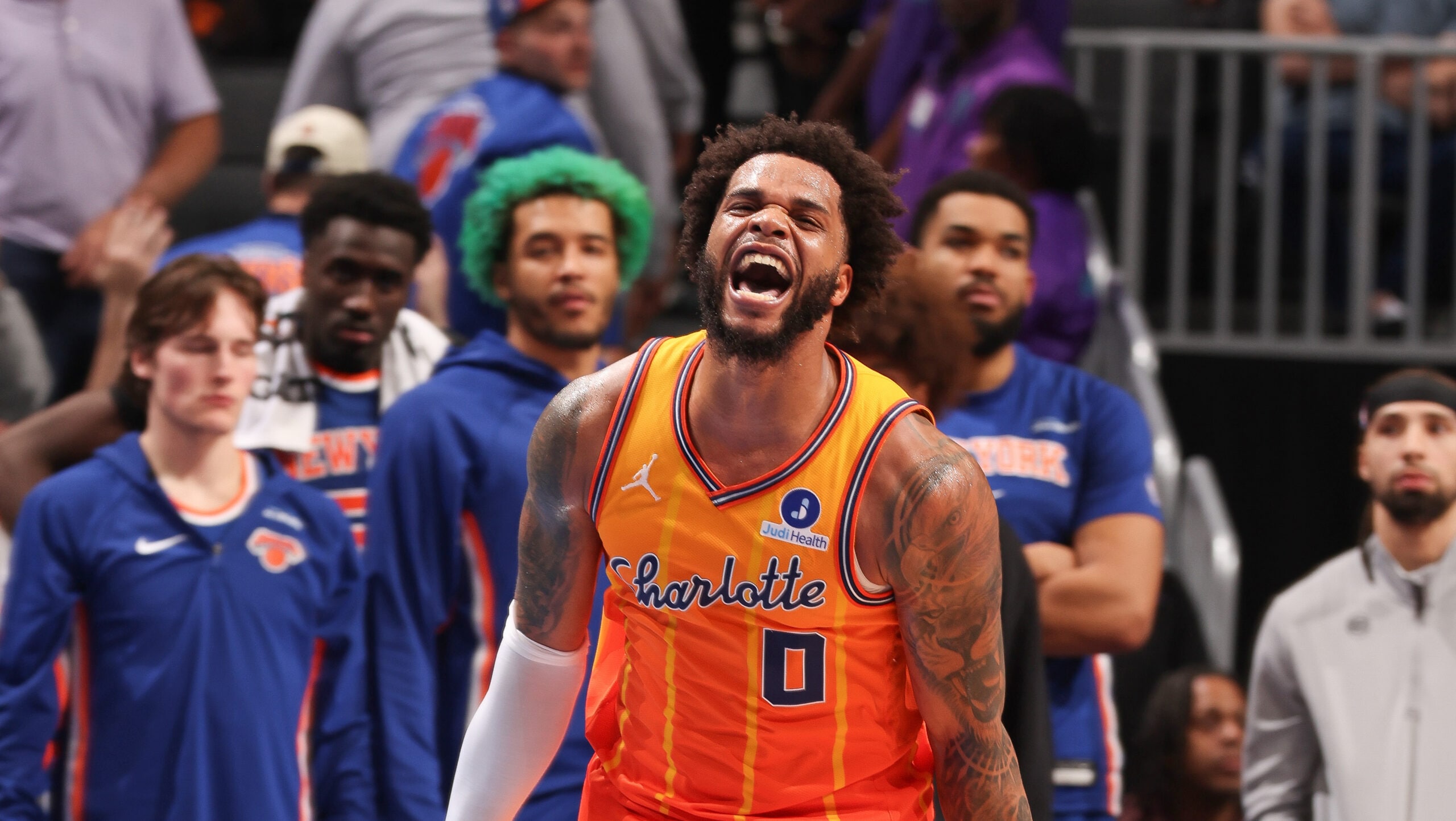 Hornets win 5th straight, snap Knicks' 7-game streak