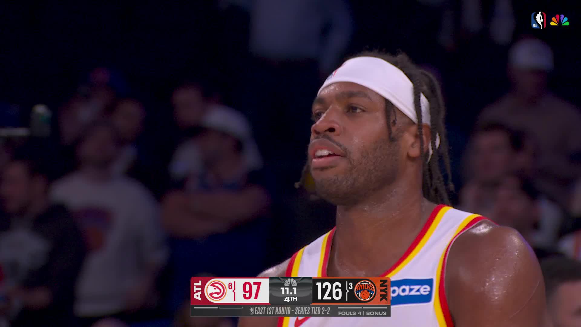 Buddy Hield knocks it down from deep