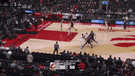 Scottie Barnes spin move vs. Jarrett Allen