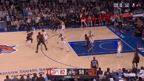 Jalen Brunson up-and-under move vs. Dyson Daniels