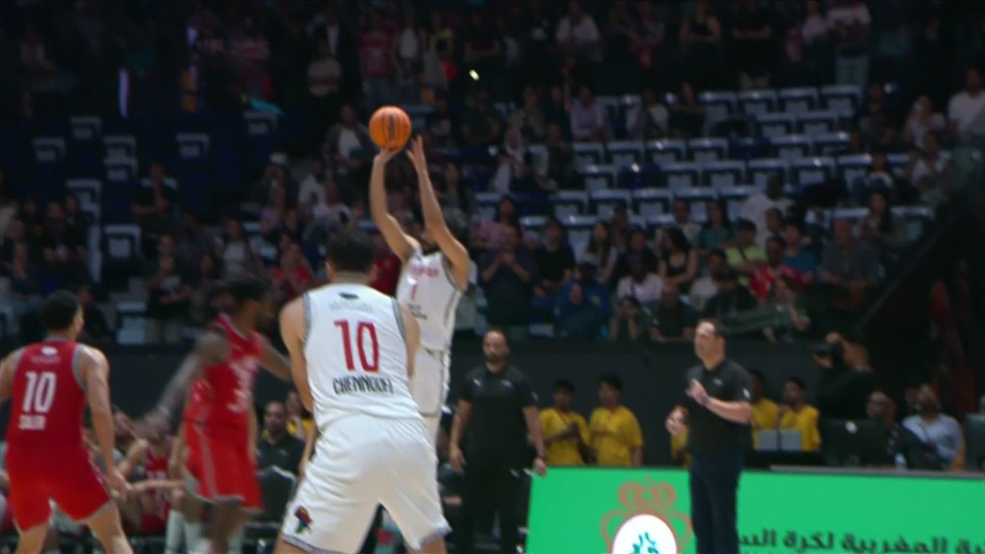 Oussama Marnaoui nails it from behind the arc