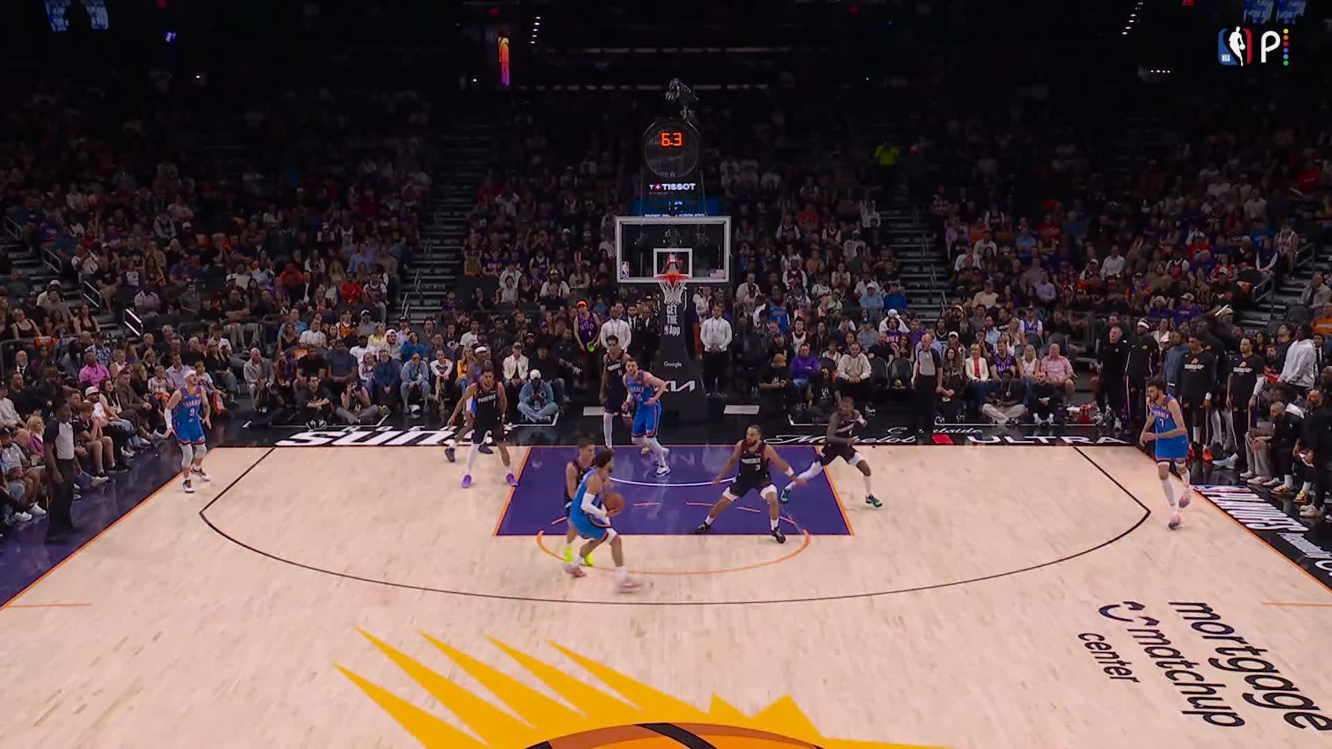 Shai Gilgeous-Alexander drills the triple