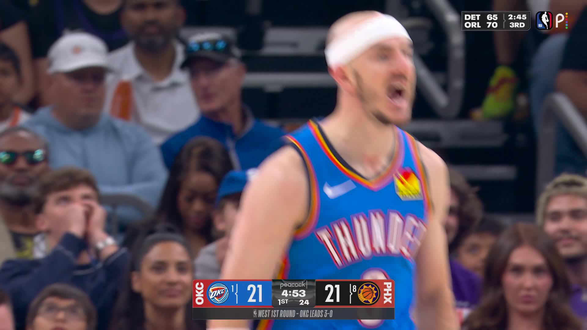 Alex Caruso ascends for the slam!