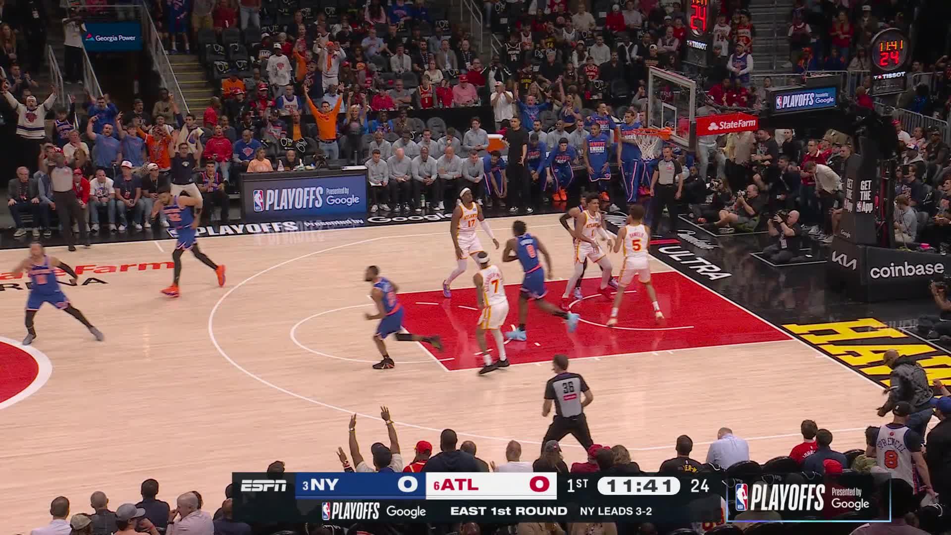 Jalen Brunson scores the first bucket of the game
