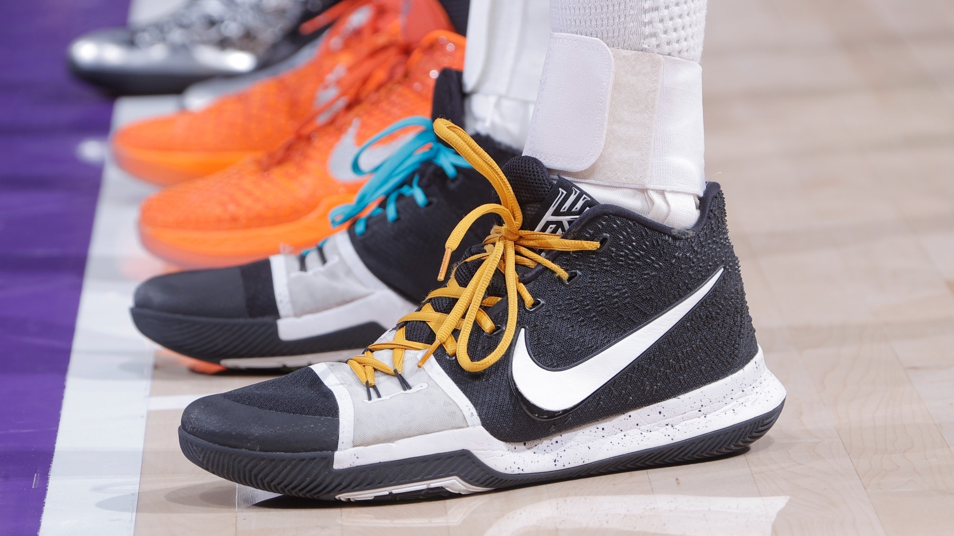The Athletic: Why some players burn through 60 shoes a season and Jarrett Allen won’t