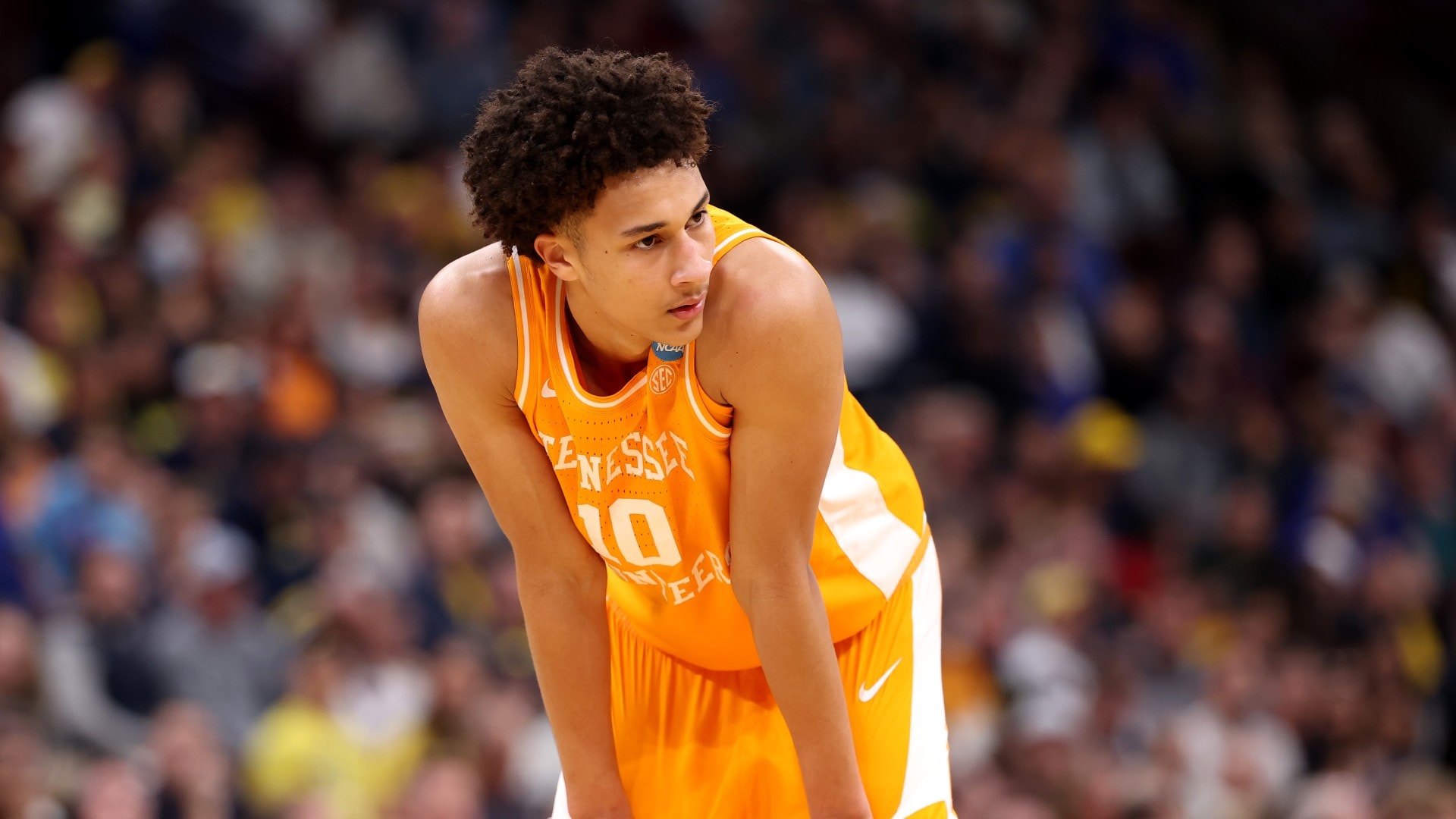 Tennessee forward Nate Ament declares for NBA draft
