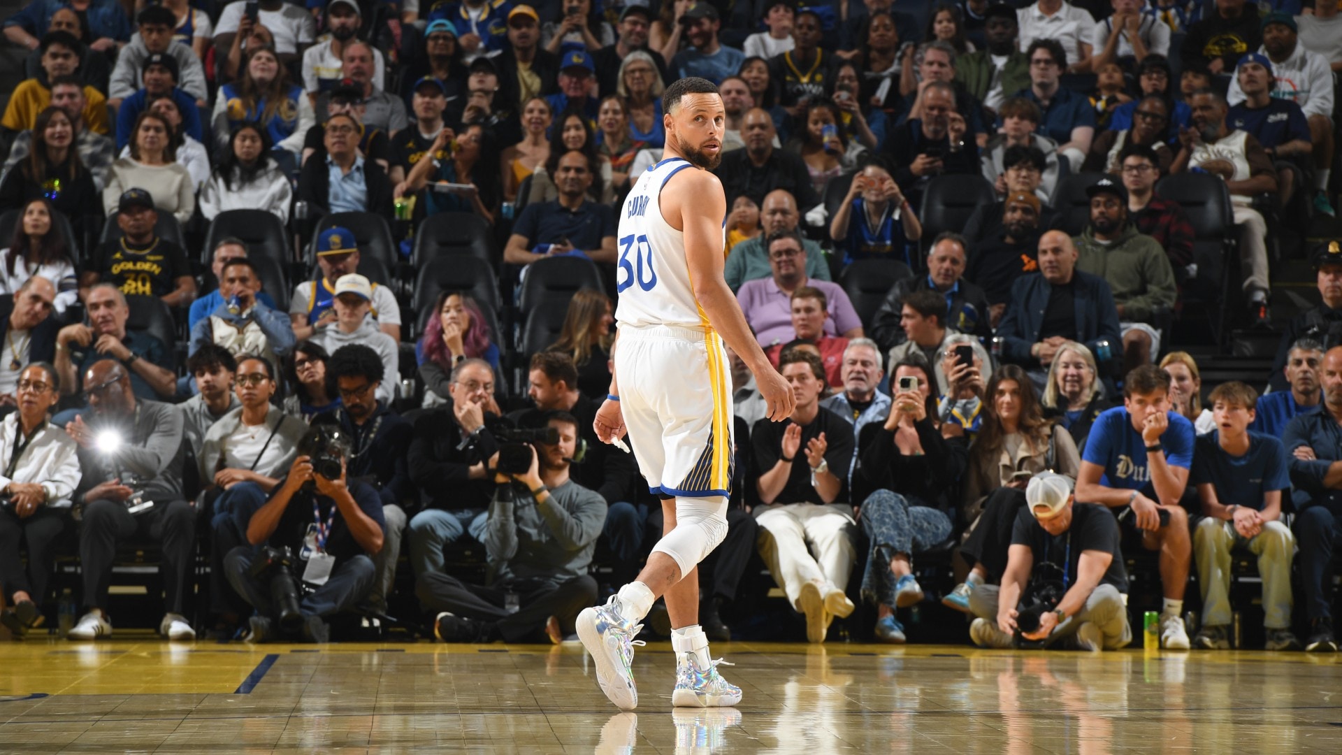 The Athletic: Steph Curry’s return shows why the Warriors can’t give up on this