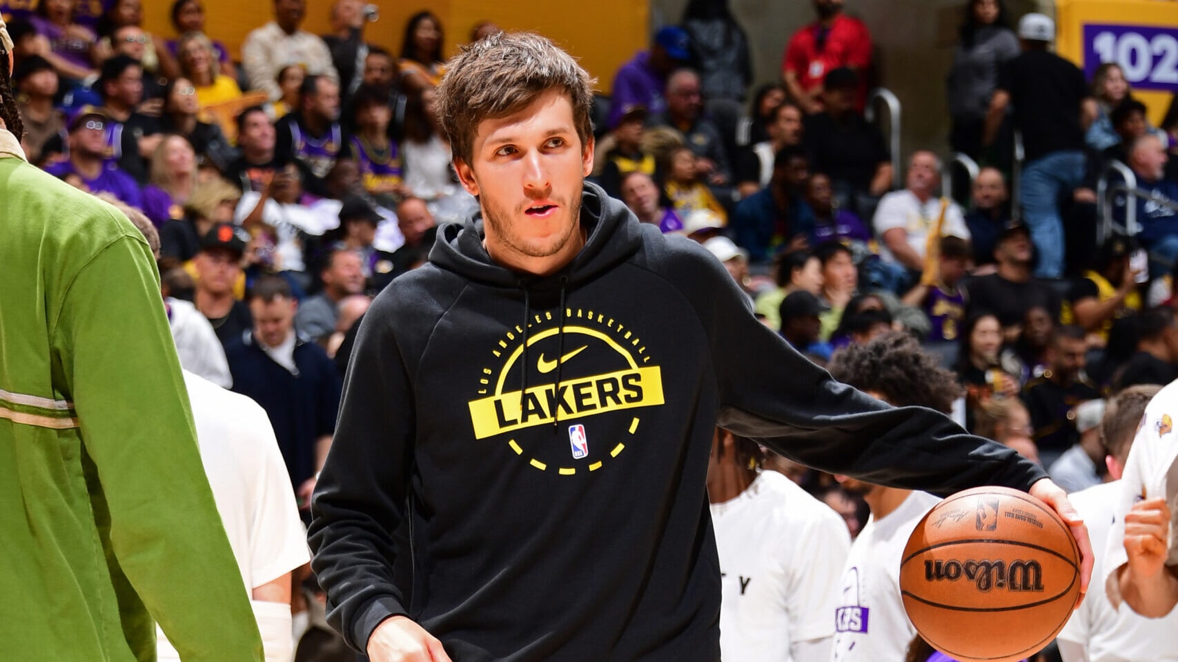 Austin Reaves is upgraded to questionable for Lakers in first-round Game 3 against Rockets
