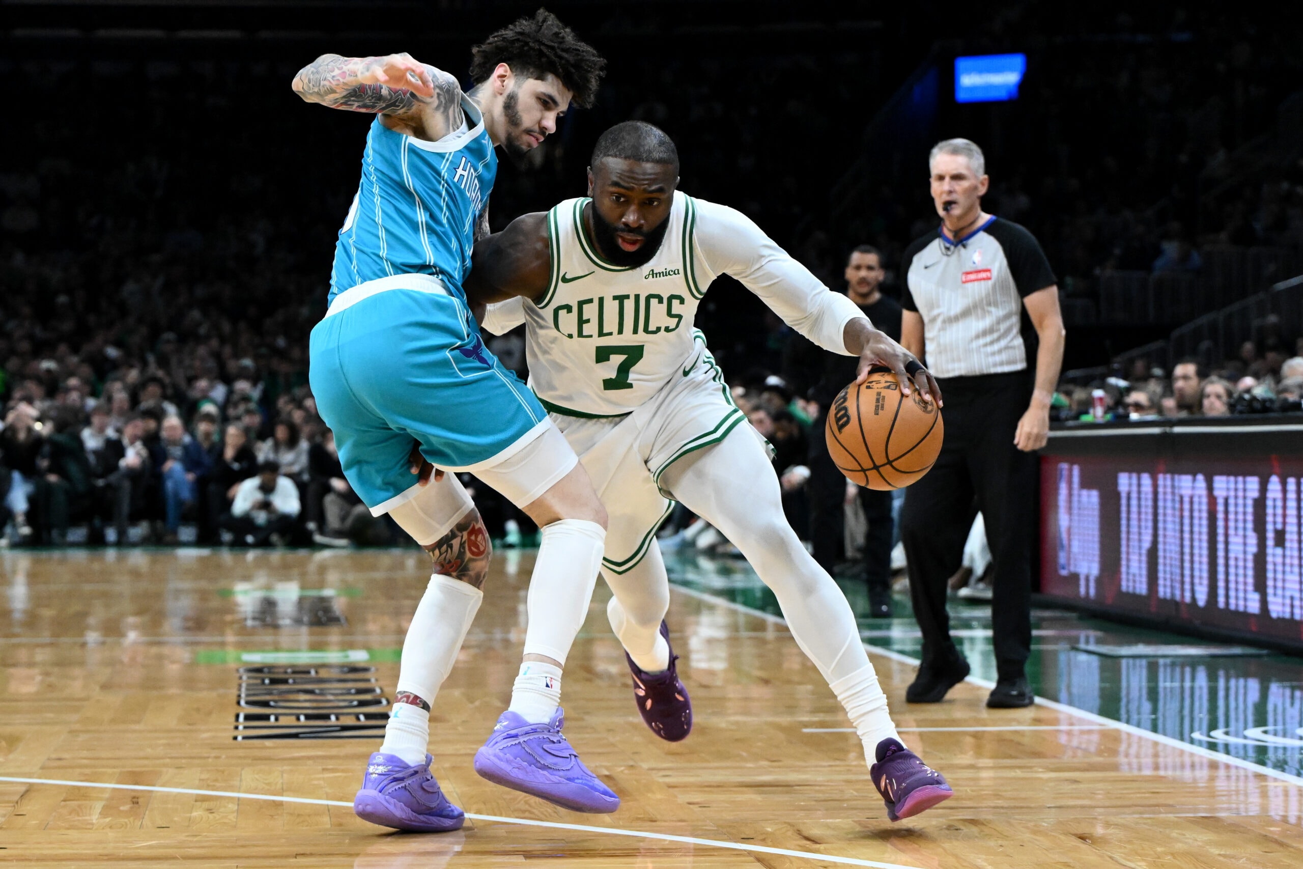 LaMelo Ball, Jaylen Brown duel in Boston