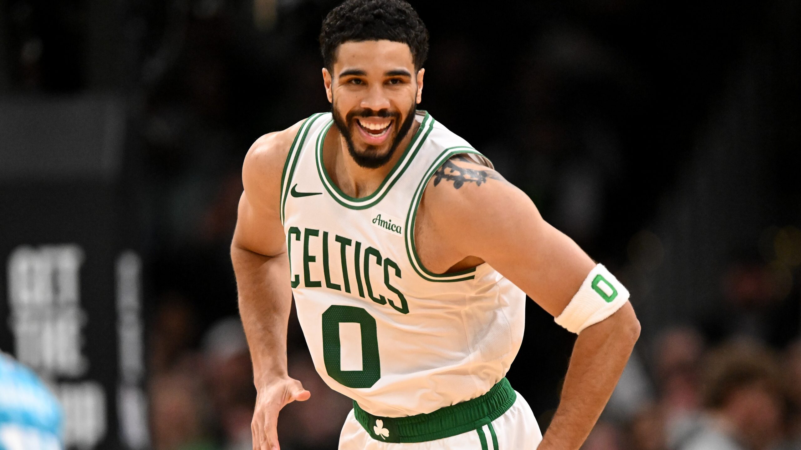 Starting 5: Houston’s heater hits 7, Boston beats Charlotte, Minnesota books Playoff berth