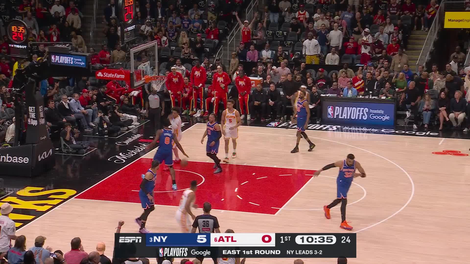 Jalen Johnson throws it down