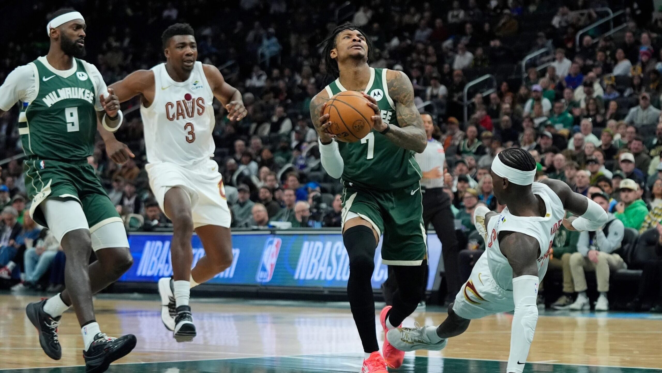 Bucks guard Kevin Porter Jr. undergoes arthroscopic surgery on his right knee