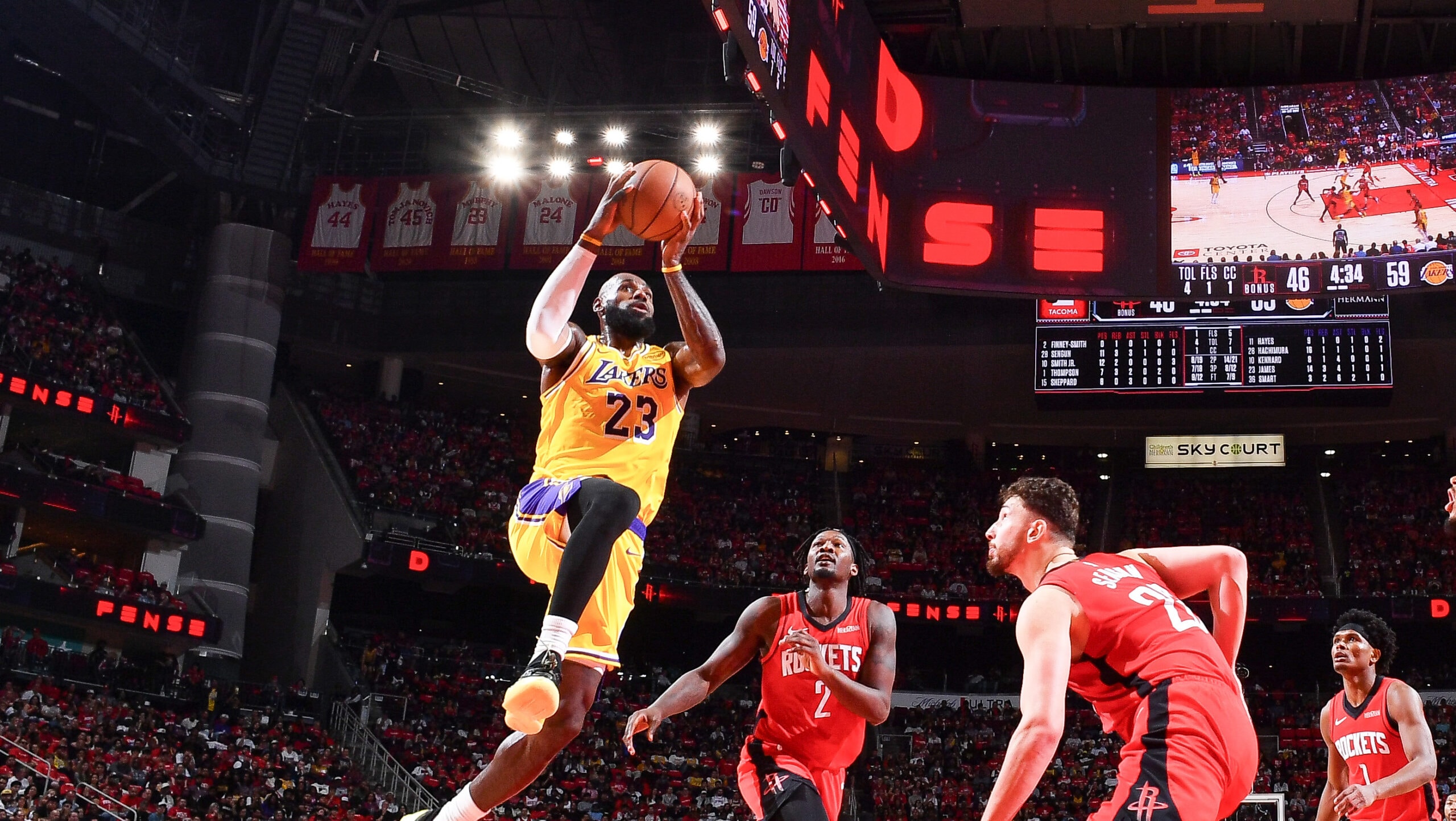 Bonus basketball: Lakers, Rockets battle it out in OT
