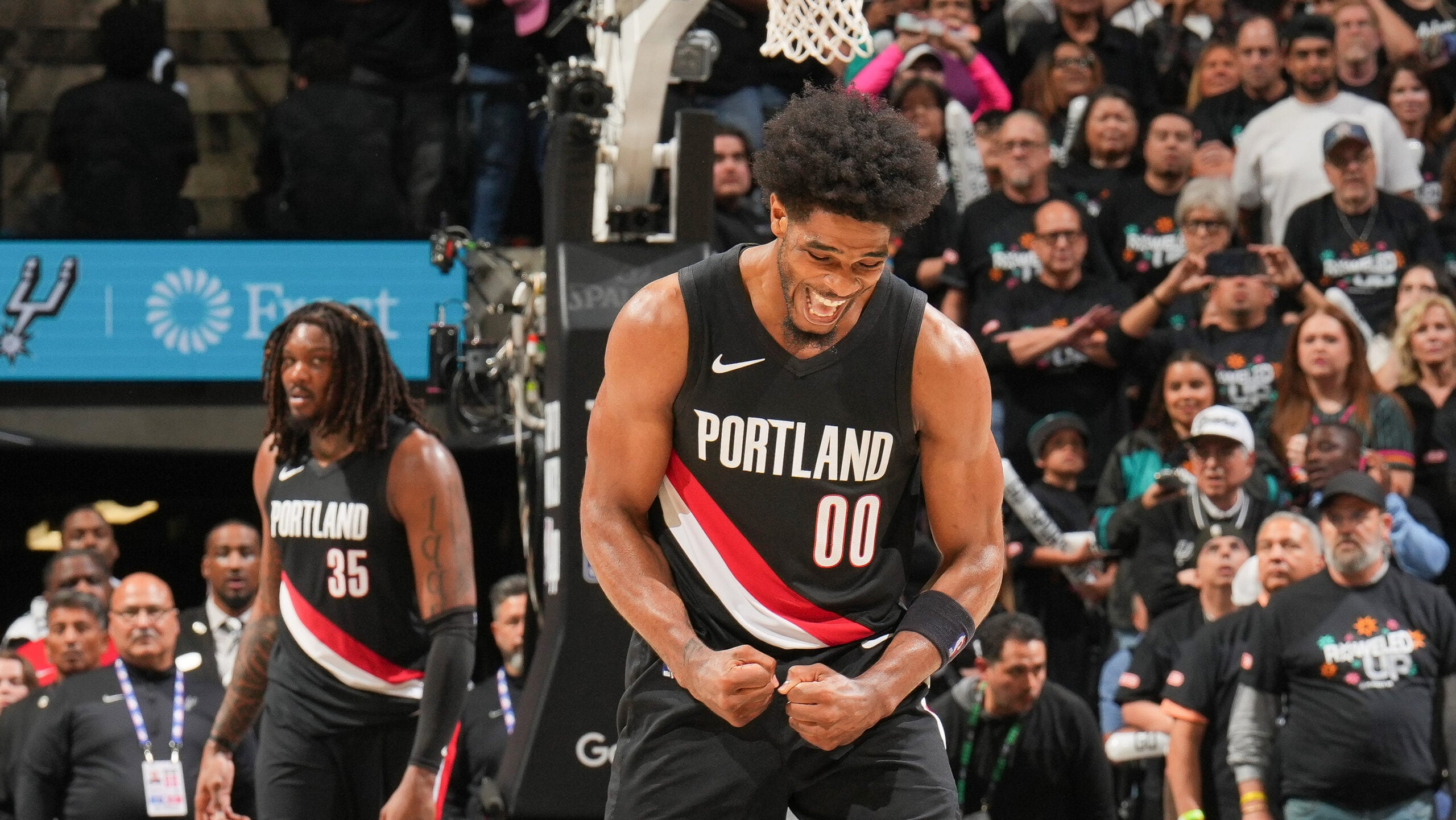 Scoot runs point in Blazers' 14-point comeback in Game 2