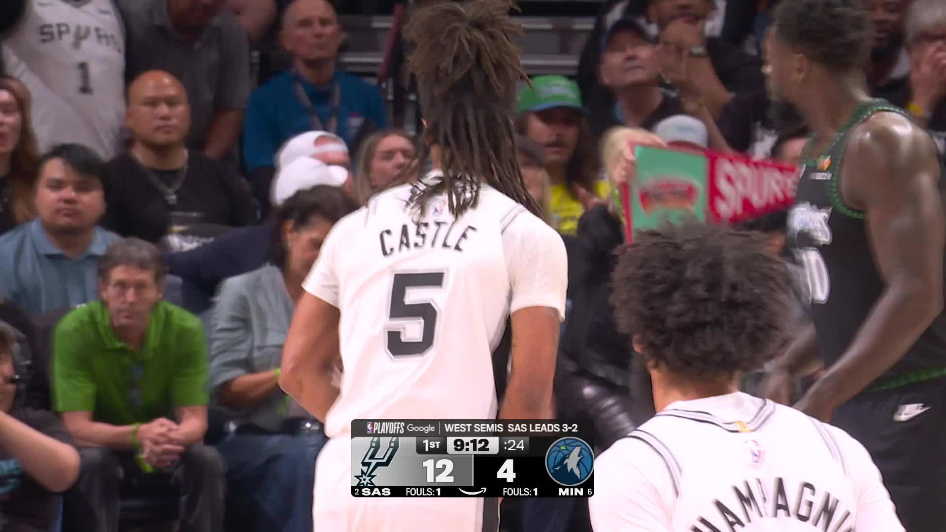 Stephon Castle ascends for the slam!