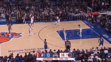 Joel Embiid post-up, assist to Kelly Oubre Jr.