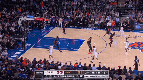 Jalen Tyson wide-open 3-point miss from left corner