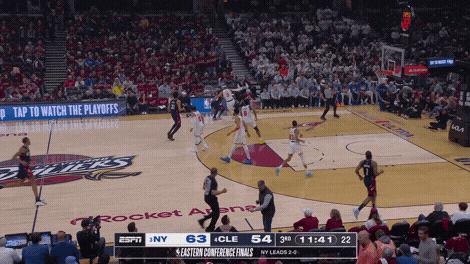 Josh Hart deflection on Evan Mobley pass