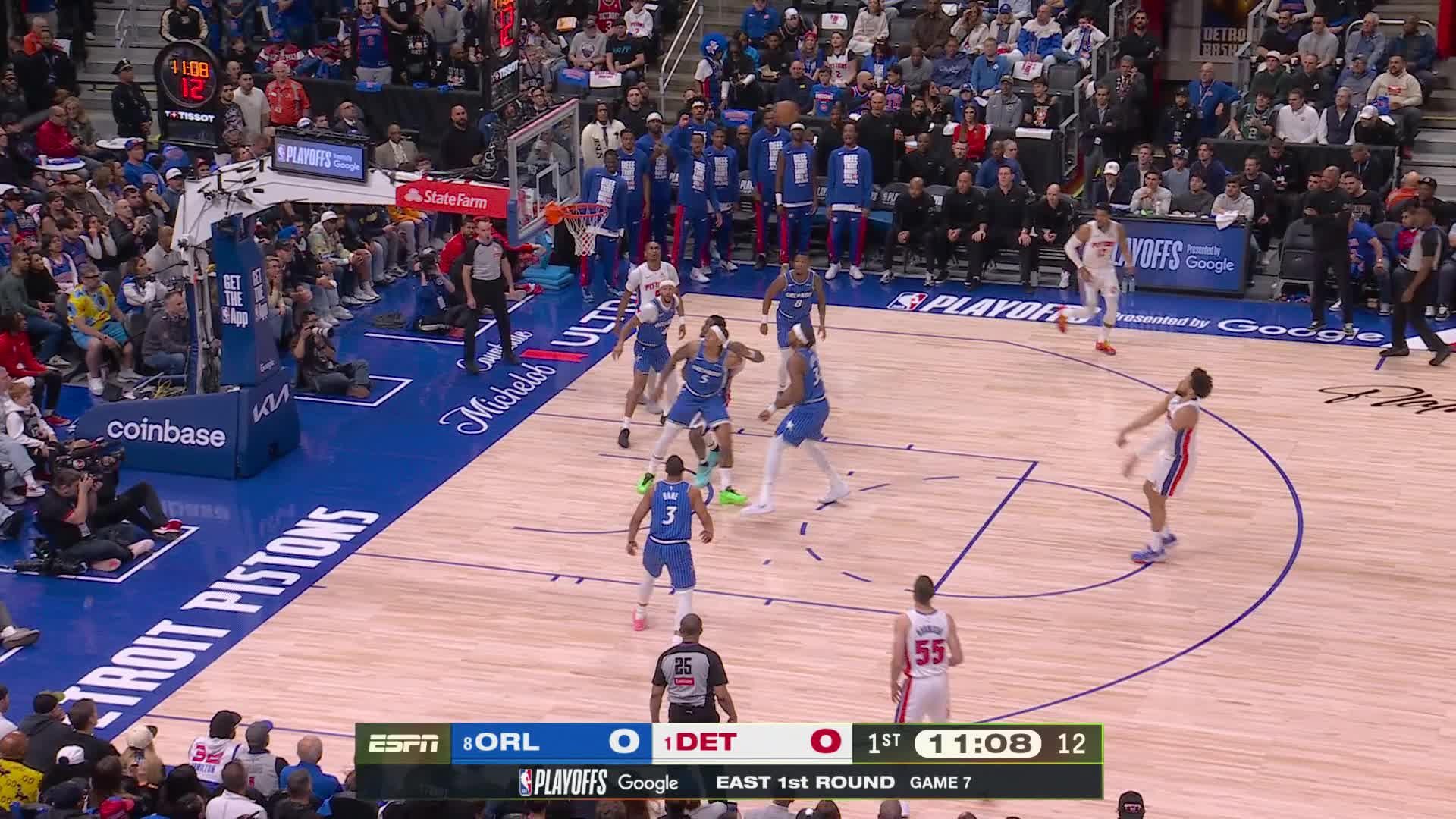 Jalen Duren scores the first bucket of the game