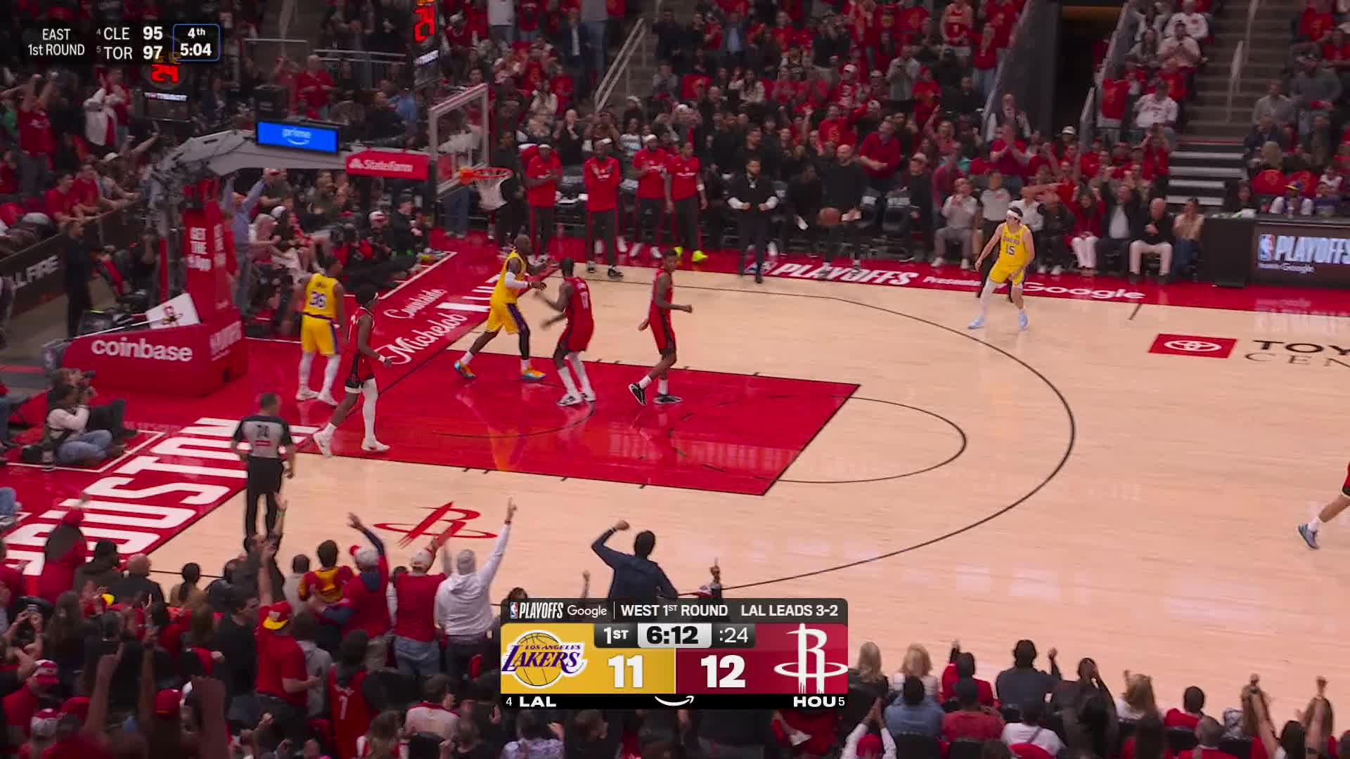 Tari Eason throws it down
